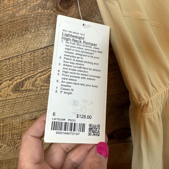 Lululemon Lightweight High-Neck Romper Prosecco cut out back  Size 6 NWT - Picture 8 of 9